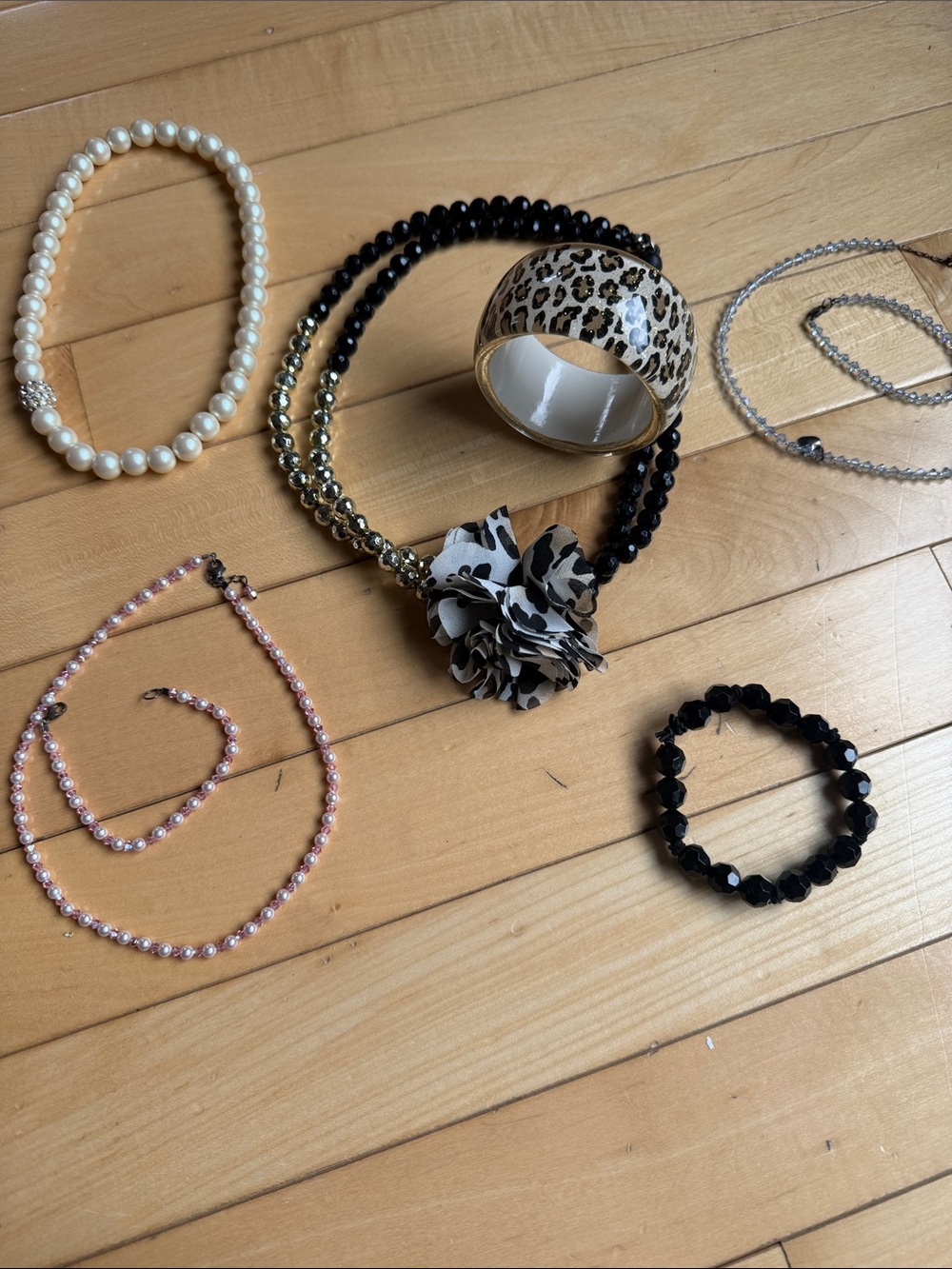 Beaded Necklaces and braclet sets/girls Jewelry Stella and dot/custom/j crew
